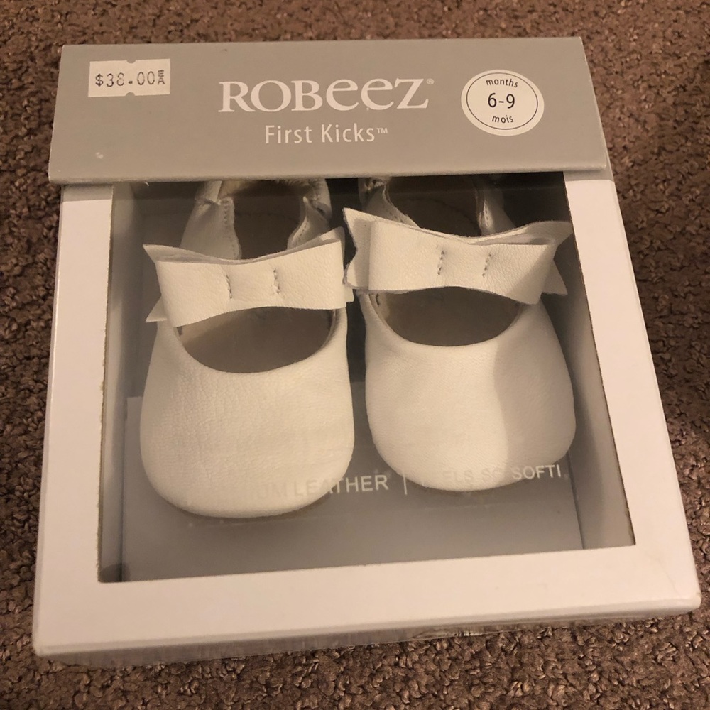 Robeez First Kicks White MaryJane Slippers